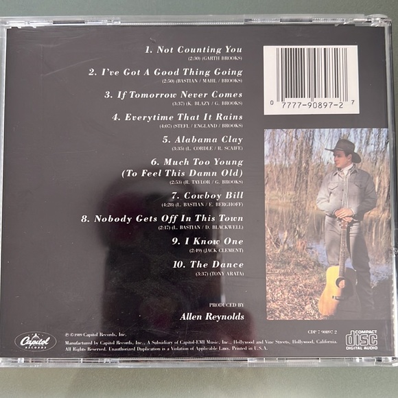 Garth Brooks CD’S - Picture 3 of 5